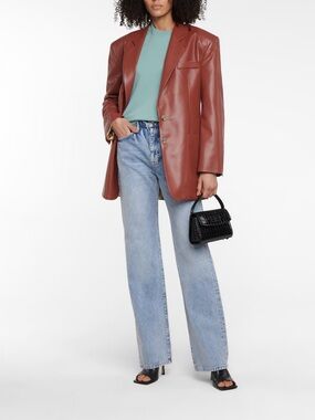 Frame Le Jane high rise mid light wash jean straight wide leg model off duty 28